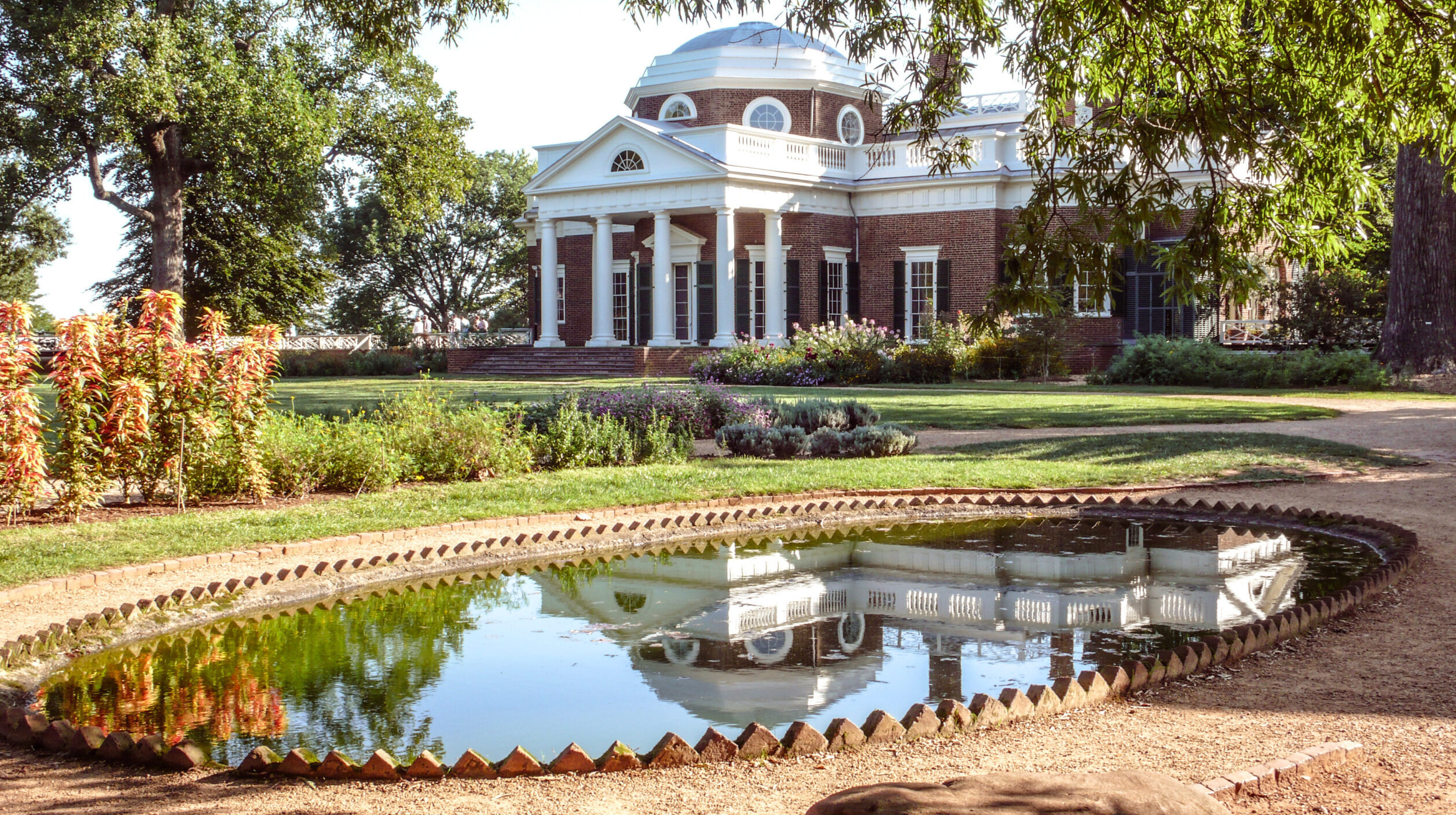 A view of Monticello, at an angle, from one of the ponds.